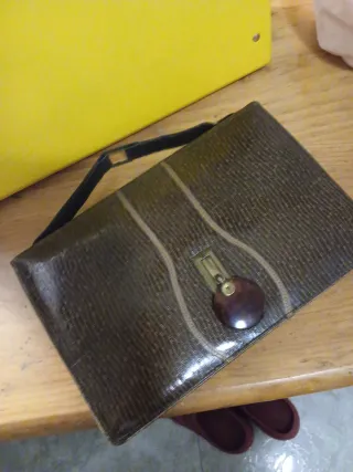 Bolso de piel vintage años 20