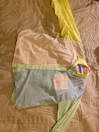 Camisa Stradivarius verde y rosa