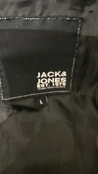 Chaqueta de piel negra