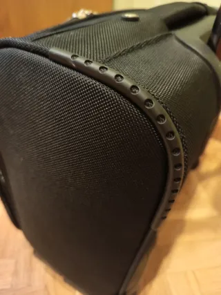 URGE Maleta / Trolley ejecutivo color negro 3 bols