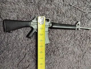 Por 1€ de plomo M16