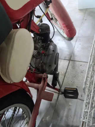 Ciclomotor restaurado