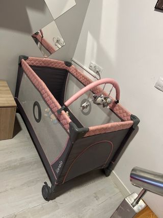 Cuna de viaje Lionelo con colchón