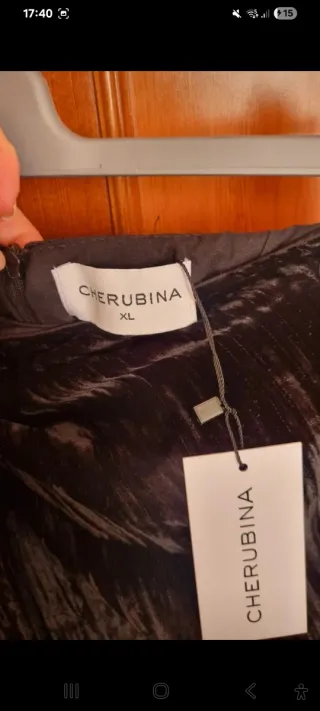 Falda negra Cherubina