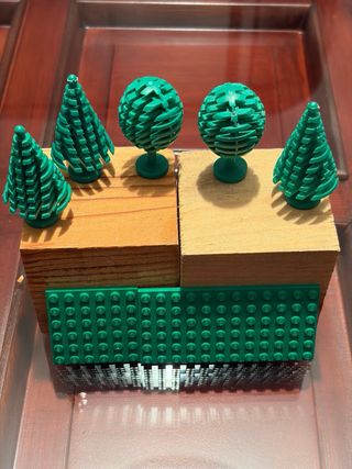 Lego Assortimento + 5 Alberi e Basi