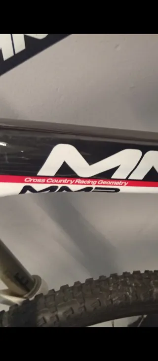 Bicicleta de montaña MMR Rakish Carbón Concept.