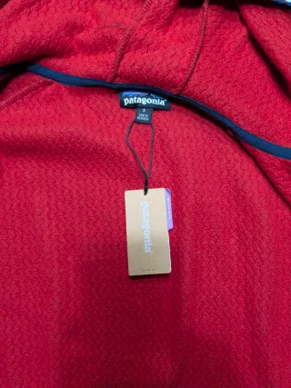 Patagonia lightweight full zip hoodie Red S