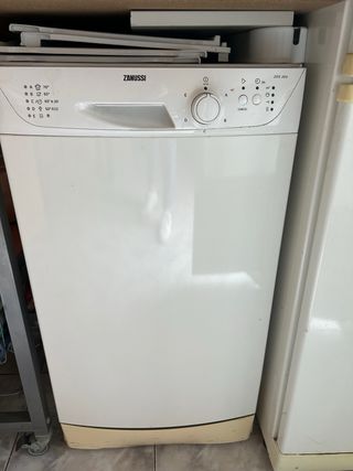 Lavavajillas Zanussi ZDS 200