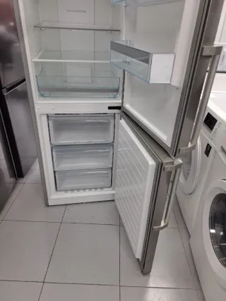 ◇Nevera Bosch 2.centímetros◇