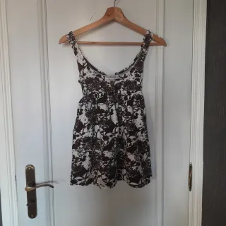 Top alças Stradivarius com laço e botões