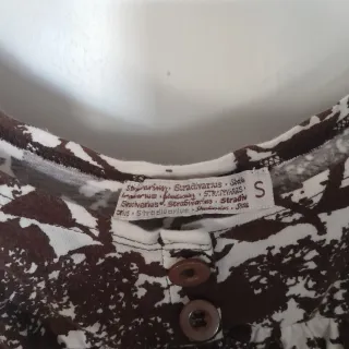 Top alças Stradivarius com laço e botões