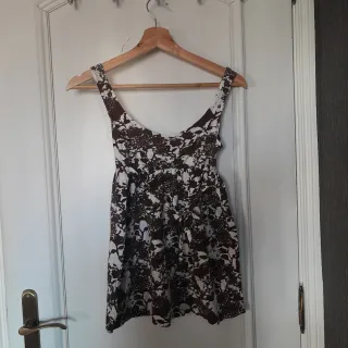 Top alças Stradivarius com laço e botões