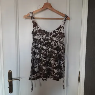 Top alças Stradivarius com laço e botões