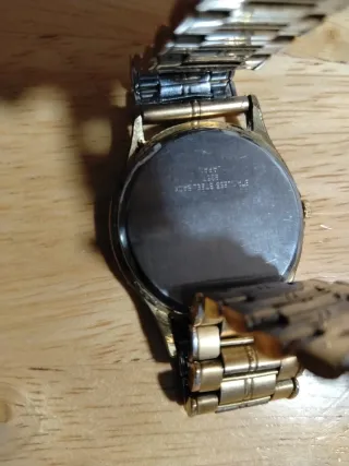 Reloj Lotus Quartz Dorado