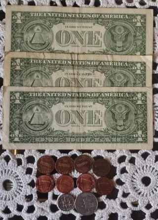 3 Billetes de 1 Dólar EEUU y Monedas