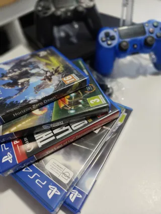 PS4 1Tb + 2 Mandos + 5 Juegos