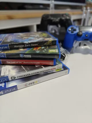 PS4 1Tb + 2 Mandos + 5 Juegos