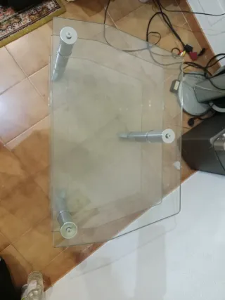 Mesa auxiliar cristal y metal con ruedas