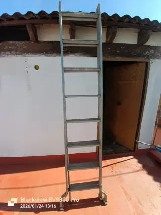 Escalera doble 9 peldaños tijera y recta