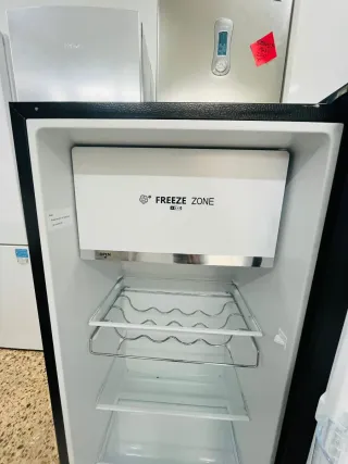 Nevera Hisense pequeña con garantía