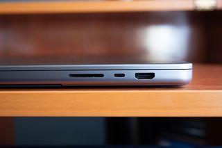 MacBook Pro M1 (2021) | 16 GB RAM | 1 TB SSD