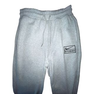 Pantalón Stussy x Nike Gris Talla L Sin estrenar