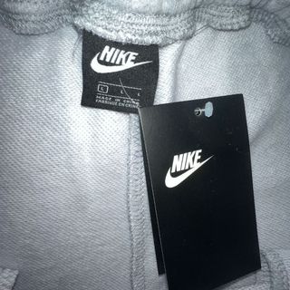 Pantalón Stussy x Nike Gris Talla L Sin estrenar