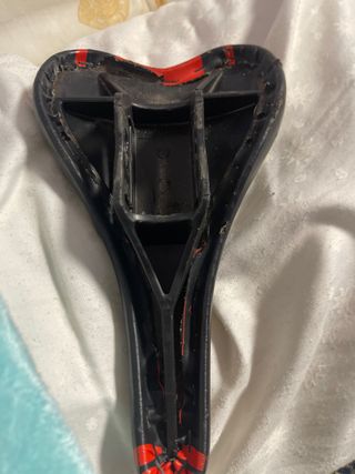 Sillín Bici Negro/Rojo Comfort System