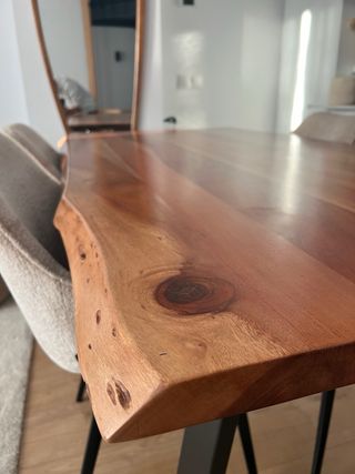 Tavolo Kave Home in Legno e Metallo