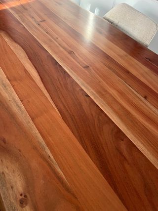 Tavolo Kave Home in Legno e Metallo