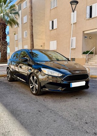 Ford focus SE 2.0 gasolina 218cv negro 2019