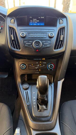 Ford focus SE 2.0 gasolina 218cv negro 2019