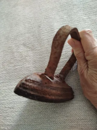 Plancha de hierro antigua