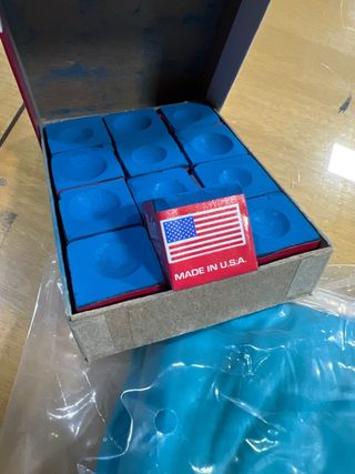 1 Funda Billar y 1 Caja Tiza Master Azul