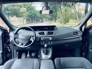 Renault Grand Scenic 2016