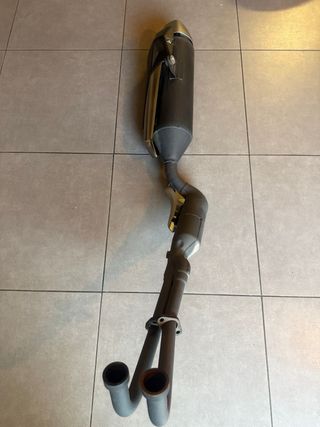 Tubo Escape TMAX 530 Original. Completo