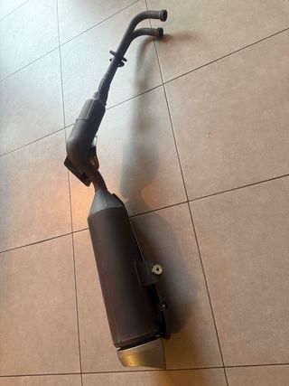 Tubo Escape TMAX 530 Original. Completo