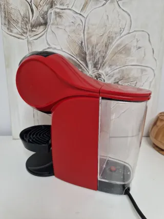 Cafetera Dolce Gusto Roja