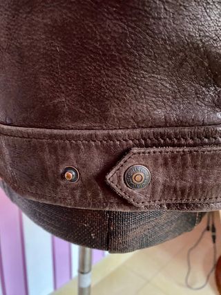 Cazadora de piel marrón con chaleco. Talla M