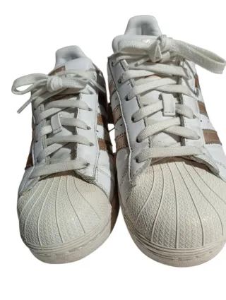 Adidas Superstar Mujer Talla 39.5 Dorado/Blanco