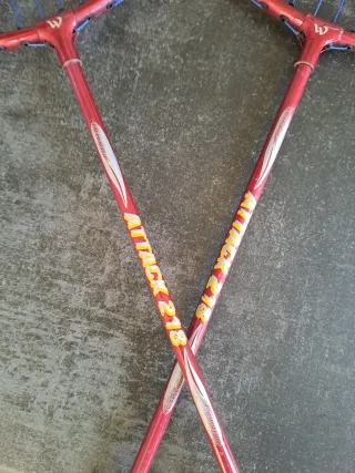 Raquetas de bádminton rojas