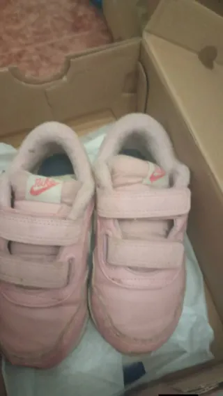 Sandalias, zapatos, deportivas Niña