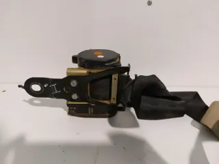 Cinturón Trasero Izquierdo Nissan Terrano 3p