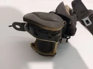 Cinturón Trasero Izquierdo Nissan Terrano 3p