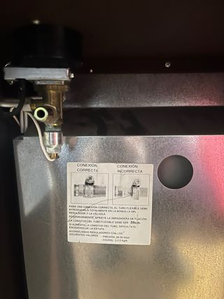 Estufa de gas butano negra