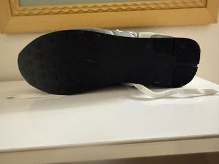 Zapatillas Silbon grises y blancas