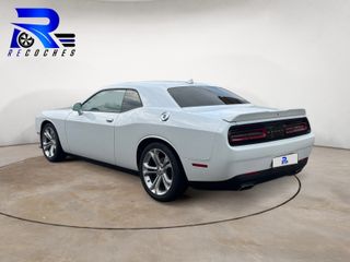 Dodge Challenger SXT RWD