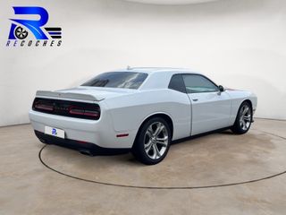 Dodge Challenger SXT RWD