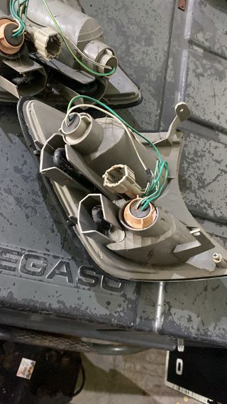 Pilotos Traseros Nissan Patrol GR Y61 y delanteros