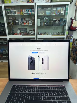 MacBook Pro 2019 15 i7 16GB RAM 256GB SSD